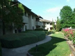 Riverview Condominiums in Redding, CA - Building Photo - Building Photo