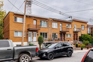 2113 Régent Av in Montréal, QC - Building Photo