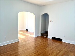 74 High St in Ansonia, CT - Building Photo - Building Photo