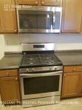 221 Ridge Rd in Claymont, DE - Building Photo - Building Photo