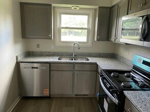 6317 S 12th St in Portage, MI - Building Photo - Building Photo