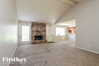 13285 Lake Breeze Ln in Willis, TX - Foto de edificio - Building Photo