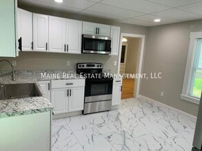 25 Pearl St in Bangor, ME - Building Photo - Building Photo