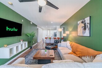 1275 E University Dr, Unit SI ID1462581P in Tempe, AZ - Foto de edificio - Building Photo