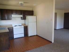 46 Bellevue Dr, Unit 4 in Collinsville, IL - Building Photo - Building Photo