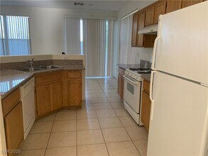 916 Coral Aloe St in Las Vegas, NV - Building Photo - Building Photo