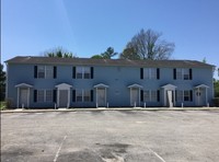 Johnson Street Apartments in Burgaw, NC - Foto de edificio - Building Photo