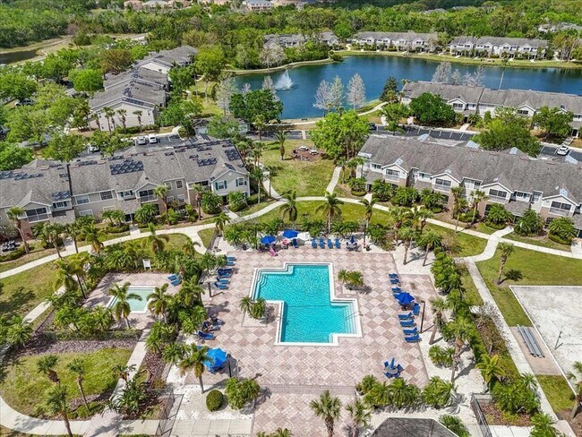 7417 Vista Way in Bradenton, FL - Building Photo - Building Photo