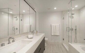 254 Friend St, Unit 4 in Boston, MA - Foto de edificio - Building Photo