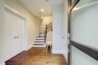 5453 Larkin St in Houston, TX - Building Photo - Building Photo
