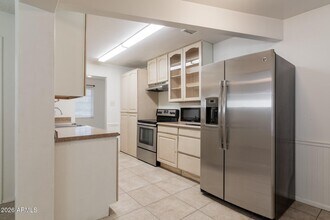 1335 E Broadway Rd in Mesa, AZ - Building Photo - Building Photo