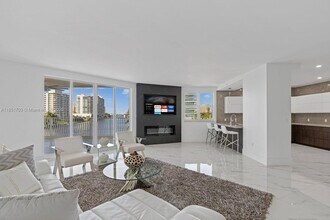 615 Bayshore Dr in Fort Lauderdale, FL - Foto de edificio - Building Photo
