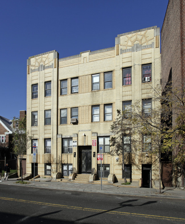 585 Bergen Ave in Jersey City, NJ - Building Photo - Building Photo