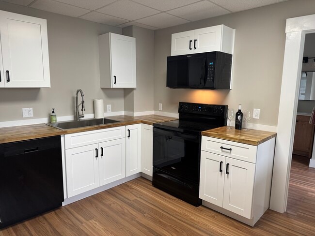 14 Cliff St, Unit #1