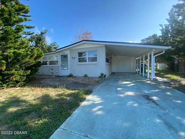114 Essex Dr in Ormond Beach, FL - Building Photo - Building Photo