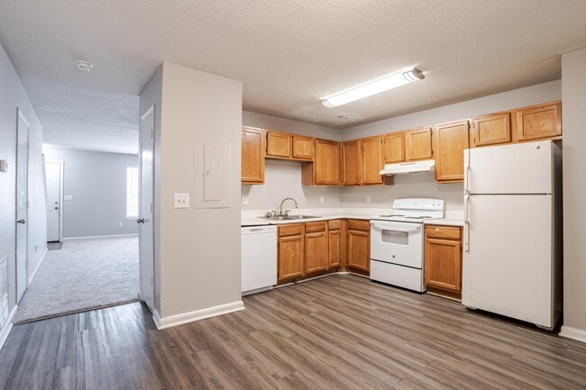 Brookside Pointe Apartments in Travelers Rest, SC - Building Photo - Building Photo