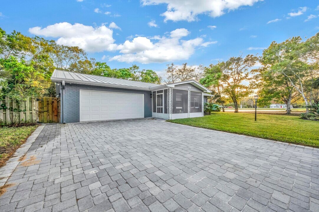 4195 10th St in Vero Beach, FL - Building Photo