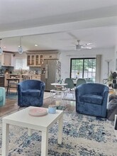 31 Harmony Ln in Glen Cove, NY - Building Photo - Building Photo