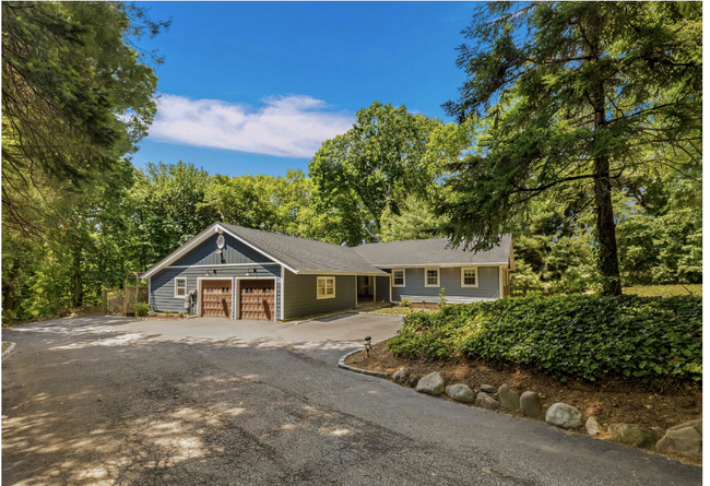 37 Ryder Ave in Dix Hills, NY - Building Photo - Building Photo