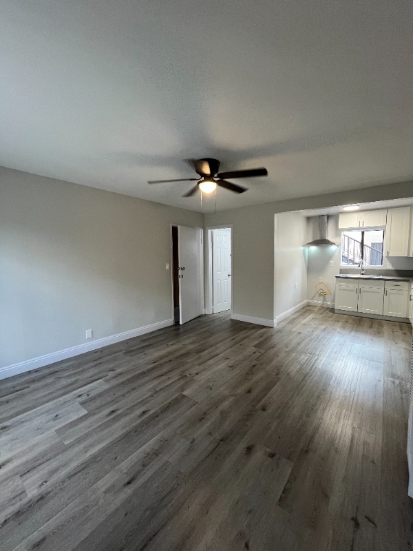 5955 Main St in Los Angeles, CA - Building Photo - Building Photo
