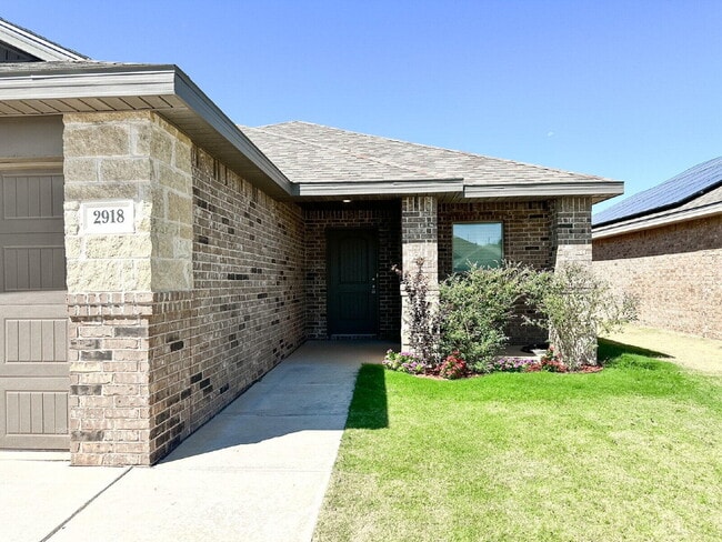property at 2918 Urbana Ave