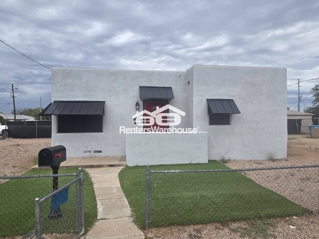 property at 1720 E Portland St