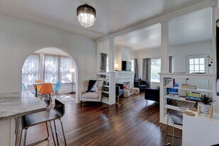 2015 W Easton St in Tulsa, OK - Building Photo