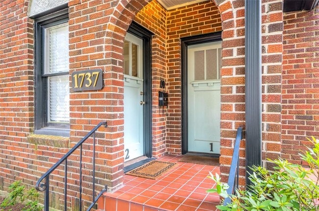 property at 1737 Albans Rd