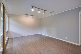 1703 Emilie Ln in Austin, TX - Building Photo - Building Photo