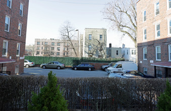 770 E 225th St in Bronx, NY - Building Photo - Building Photo