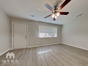 3337 Pine Meadow Dr in Charlotte, NC - Foto de edificio - Building Photo