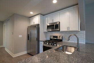 1012 Helen St NE in Grand Rapids, MI - Foto de edificio - Building Photo