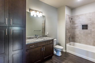 Ascent at Aldersgate in Little Rock, AR - Building Photo - Interior Photo