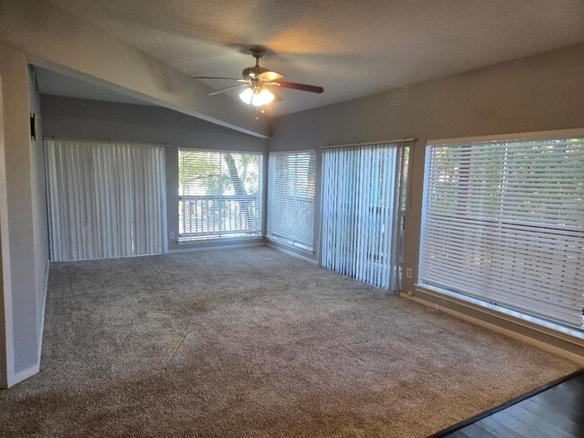 1401 April Villas, Unit apt 102