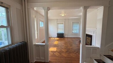 190 Wallace St in Freeport, NY - Building Photo - Building Photo