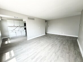 5355 N California Ave in Chicago, IL - Building Photo - Building Photo