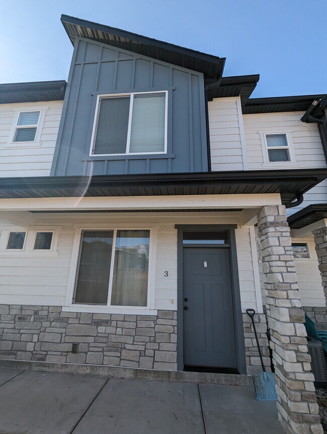 property at 275 E 1725 N