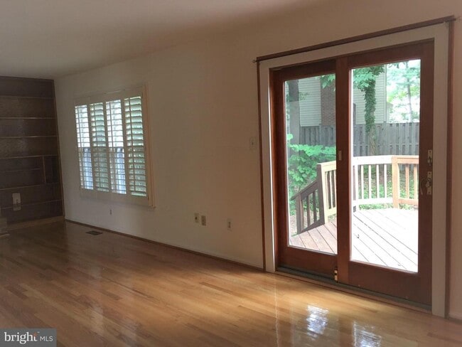 13456 Point Pleasant Dr in Chantilly, VA - Building Photo - Building Photo