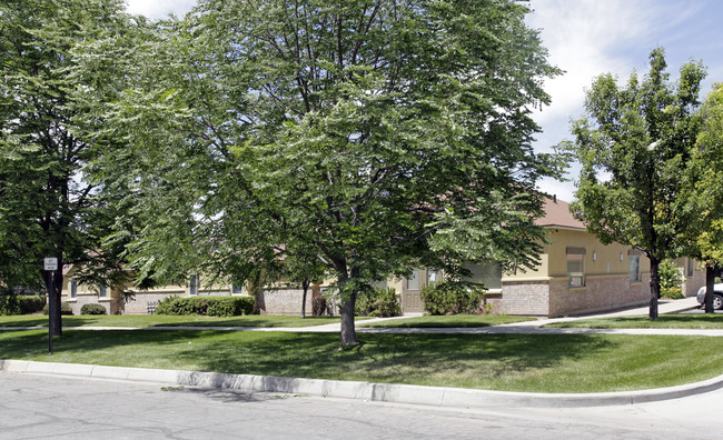 Sedona Apartments in Salt Lake City, UT - Building Photo - Building Photo