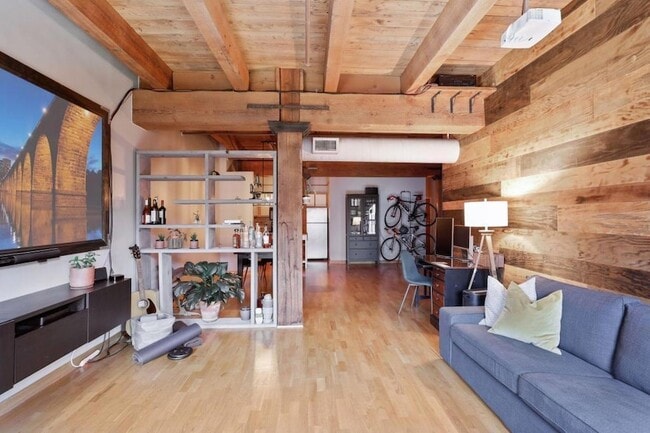 400 N 1st St in Minneapolis, MN - Building Photo - Building Photo