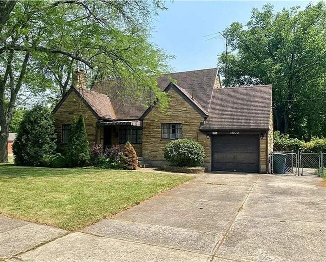 property at 3502 Stanford Pl