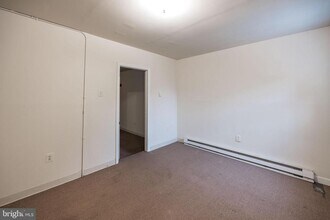 1534 S 4th St in Philadelphia, PA - Building Photo - Building Photo