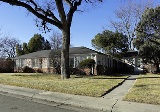 Lowry Flats Apartments in Denver, CO - Foto de edificio - Building Photo