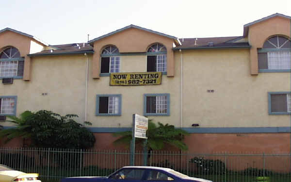 El Corazon Apartments in North Hollywood, CA - Building Photo - Building Photo