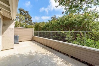 331 Windjammer Cir, Unit 2B-212 in Chula Vista, CA - Building Photo - Building Photo