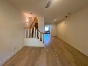 1636 D St in Sacramento, CA - Building Photo - Building Photo