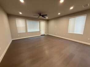 901 Persimmon Terrace in Davis, CA - Building Photo - Building Photo