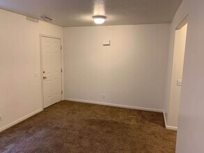 1728 N 1500 W-Unit -Unit F in Layton, UT - Building Photo - Building Photo