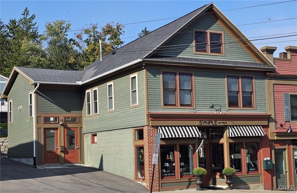 70 Main St in Camillus, NY - Building Photo
