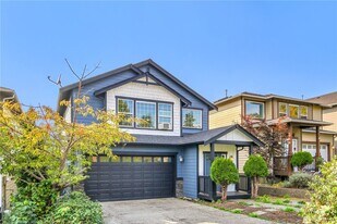 302 Avenue J in Snohomish, WA - Building Photo